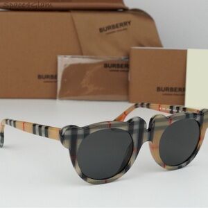 Burberry Black and Tan Aviator Sunglasses with Double Bridge